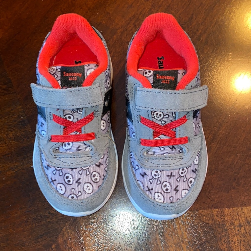 Saucony Jazz Lite Skull Sneakers